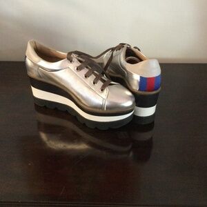 CLEE SILVER PLATAFORM SHOES